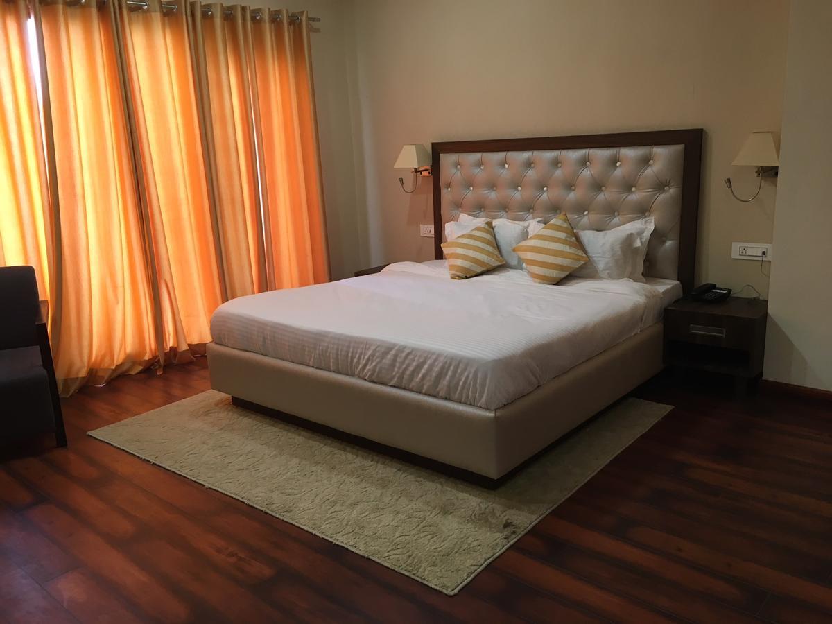 Hotel Anand Renaissance Firozpur 외부 사진